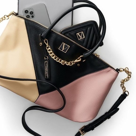 VICTORIA'S SECRET The Victoria Slouchy Satchel chain strap - Picture 3 of 13